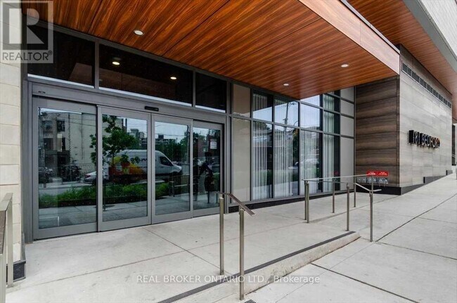 Photo du bâtiment - 181-2181 Bedford Rd