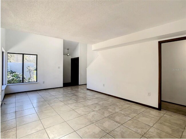 Building Photo - 5329 Blue Grass St