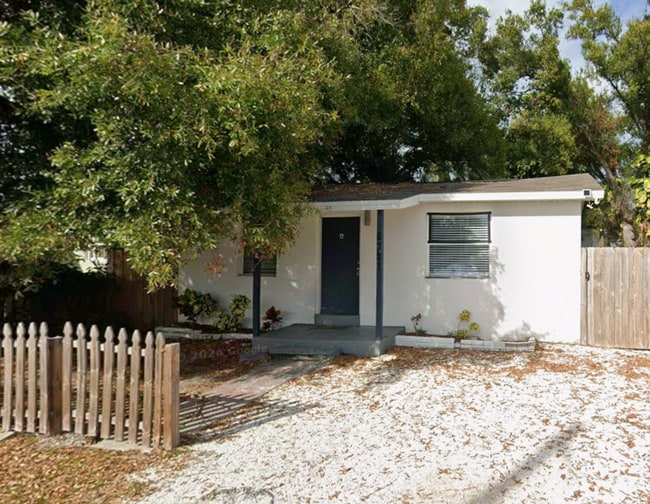 Beautiful New constriction Near Madera Beach - Beautiful New constriction Near Madera Beach Townhome