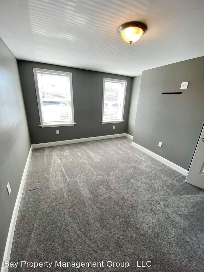 Building Photo - 3 br, 2.5 bath House - 527 S Chester St