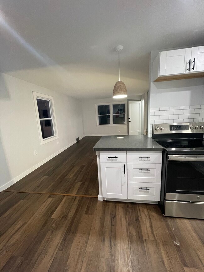 Foto del edificio - 101 Montfort Dr