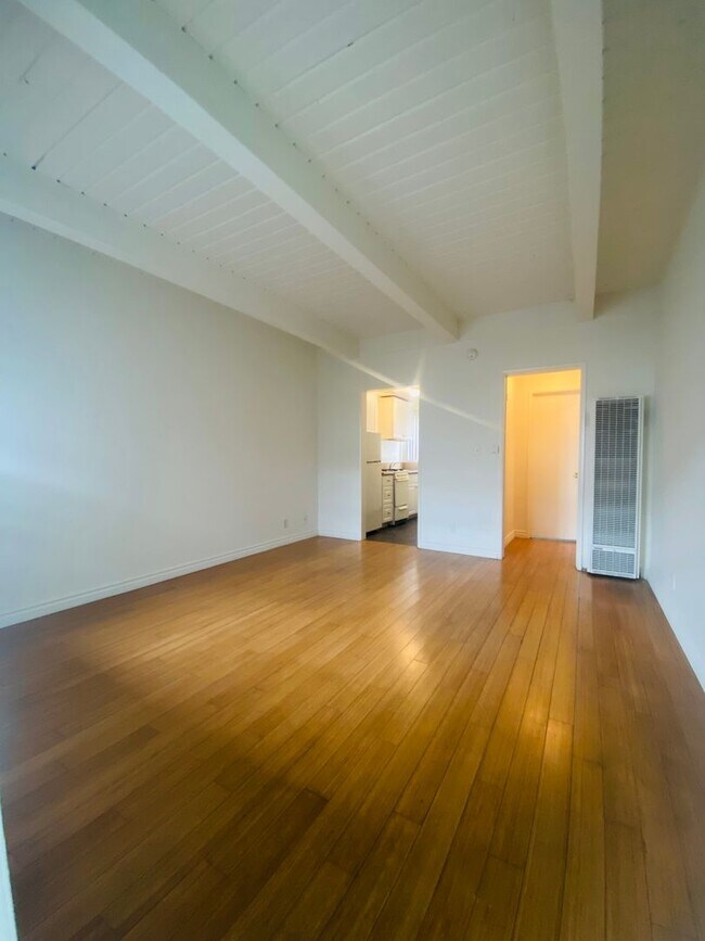 Interior Photo - 3729 Dunn Dr