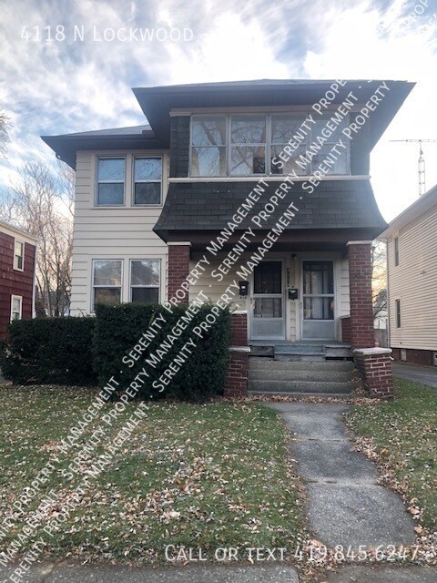 Primary Photo - Charming Two Bed One Bath Upper Duplex Ava...