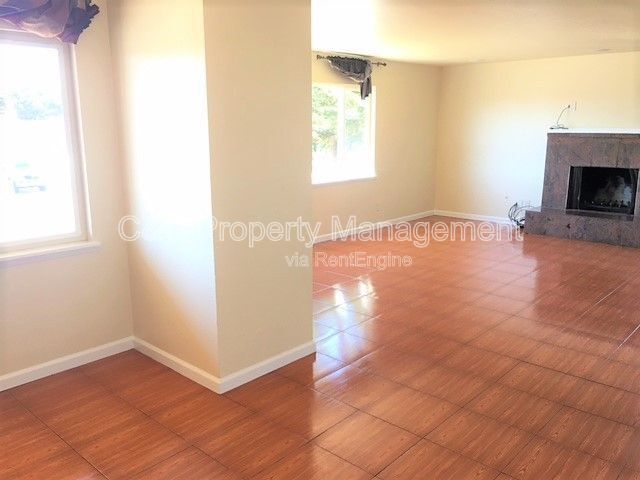 Foto del edificio - 1932 Lincoln St