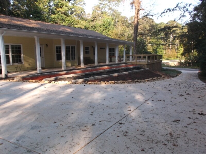 Primary Photo - 7440 Bells Ferry Rd