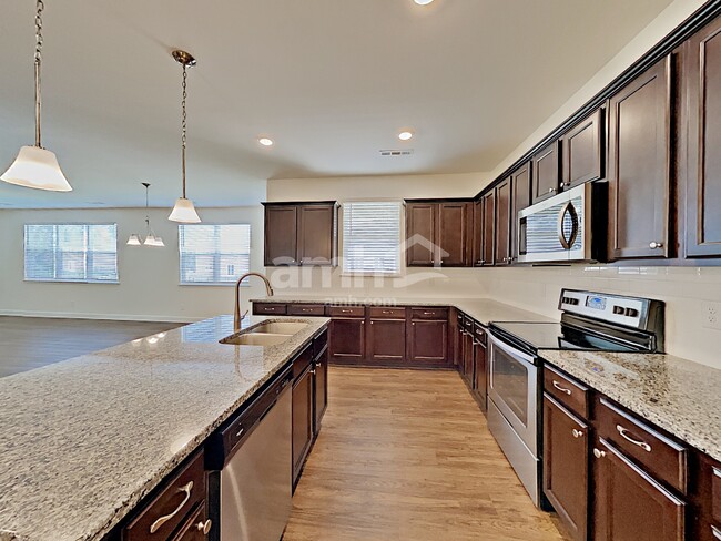 Building Photo - 4900 Horatio Ct
