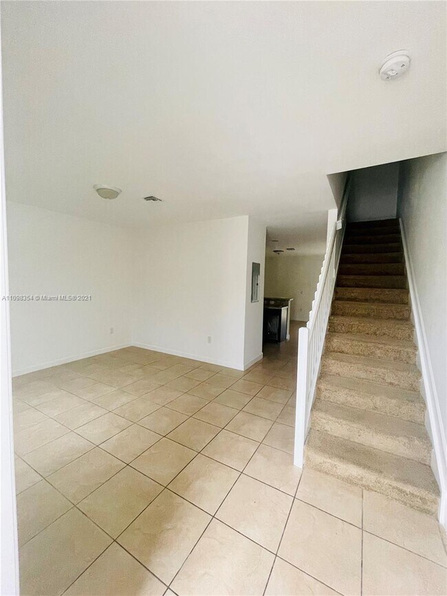 Foto del edificio - 3206 SE 6th St