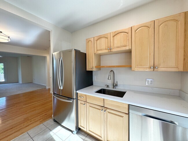 Building Photo - 55 Saugatuck Ave
