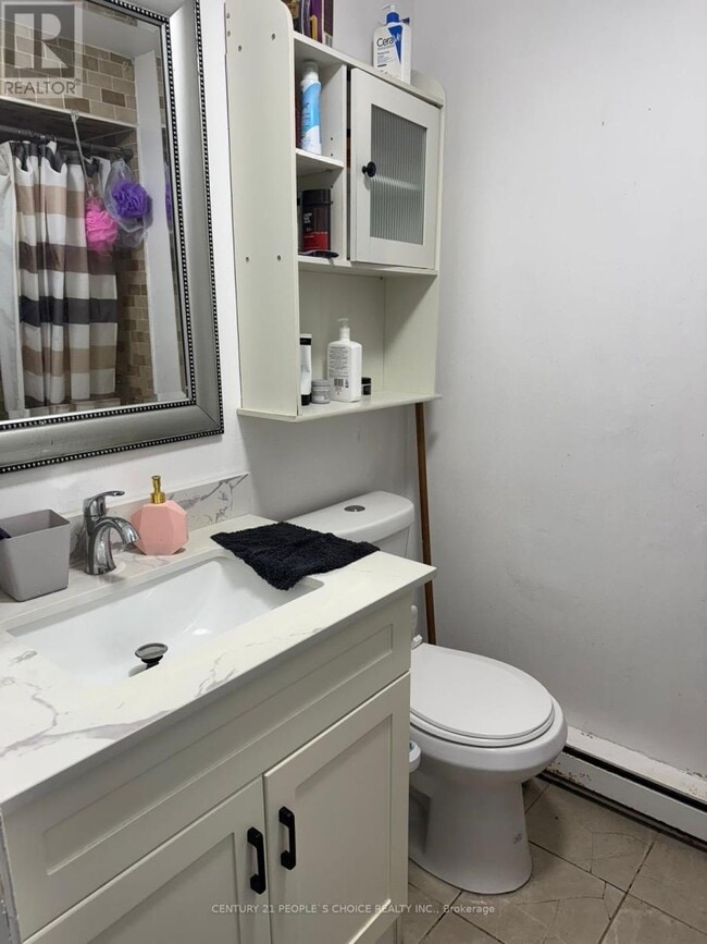 Building Photo - 11 Habitat Square