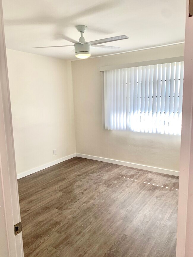 Bedroom - 4115 Somerset Dr