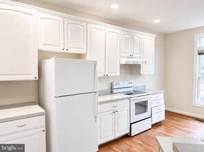 Building Photo - 43061 Golf View Dr