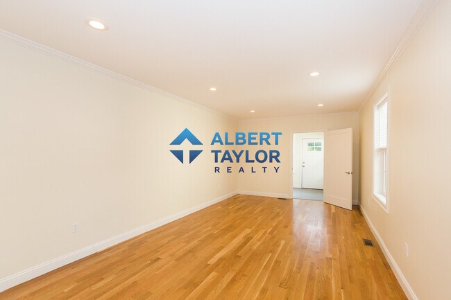 Foto del edificio - 217 Arlington St