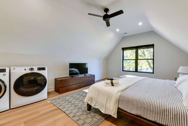 Foto del edificio - 320 Bridgewater Ln