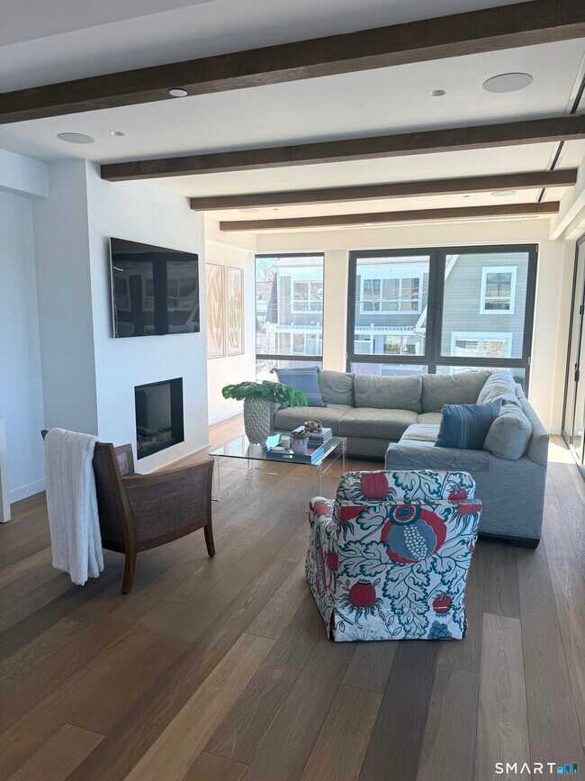 Foto del edificio - 111 Rowayton Ave