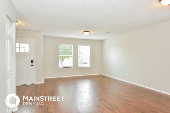 Building Photo - 2763 Sutherland Dr
