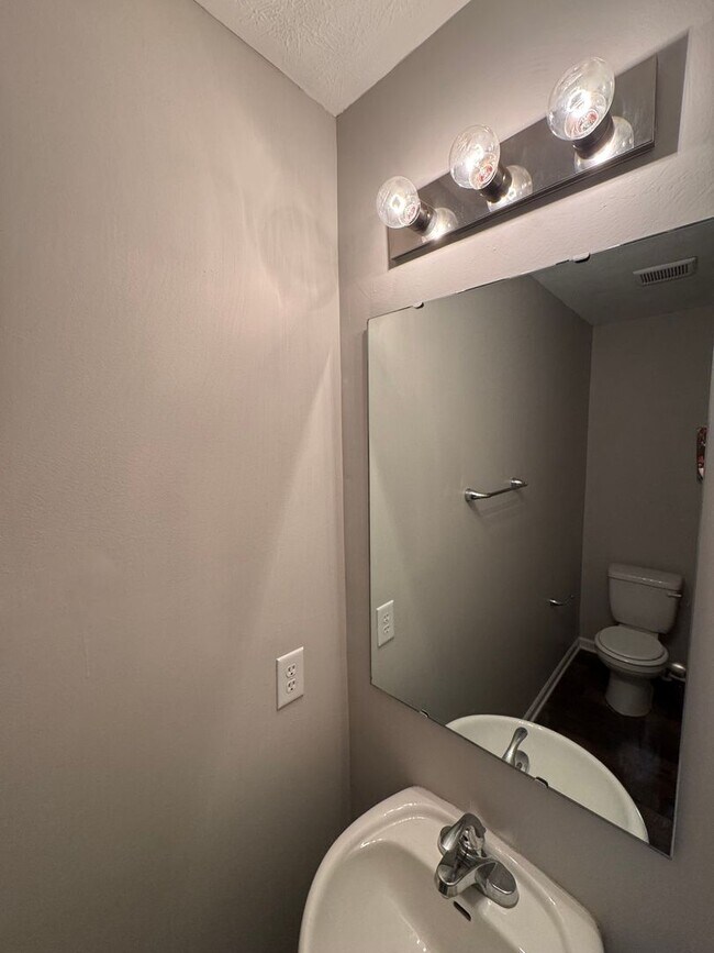 Foto del edificio - 4 BR home in Franklin, Indiana