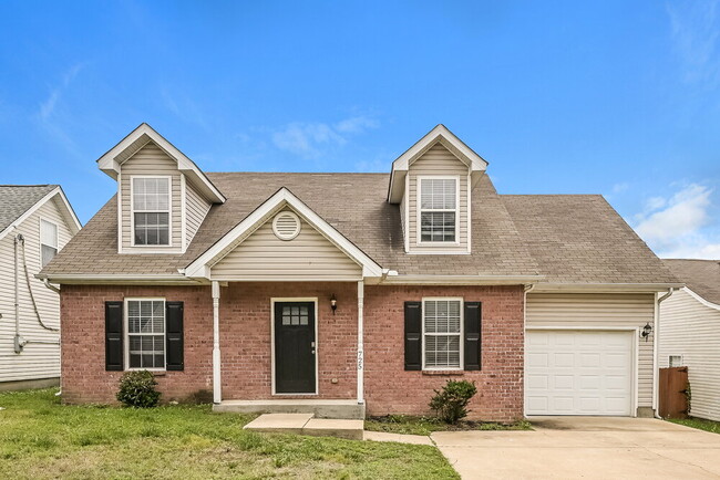 Building Photo - 725 Holland Ridge Dr