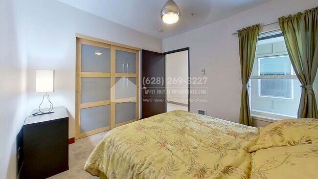 Foto del edificio - 2440 Western Ave