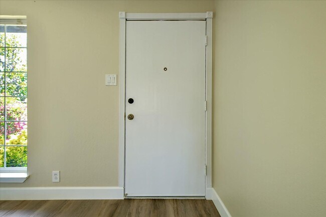 Foto del edificio - Wow! What a Great Home! Available Soon!