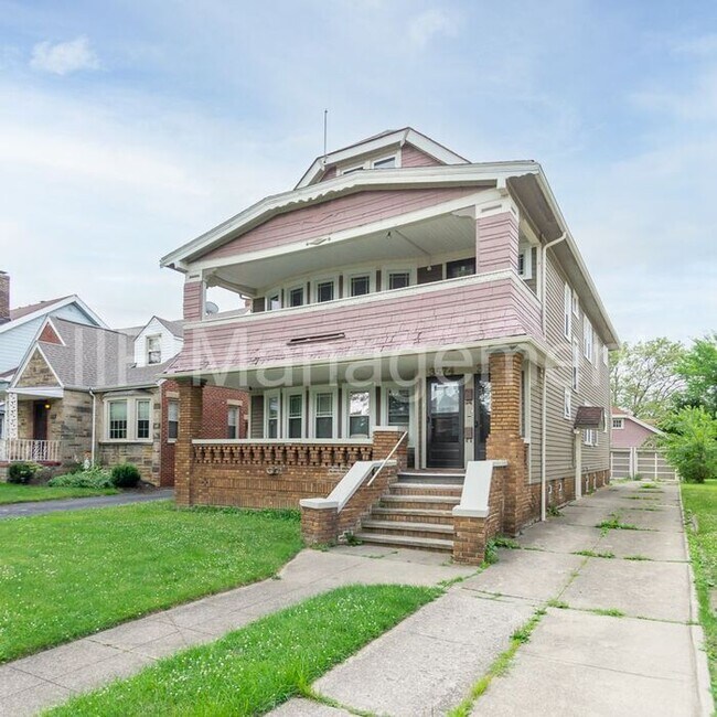 Building Photo - Spacious 5BD UP Home in Shaker Hts.
