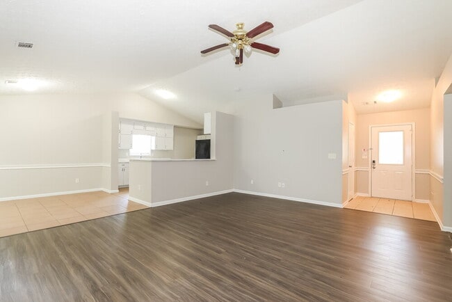Building Photo - 5712 Mistyview Dr