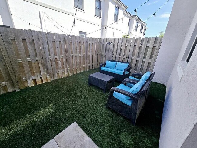 Foto del edificio - 518 SW 19th Way