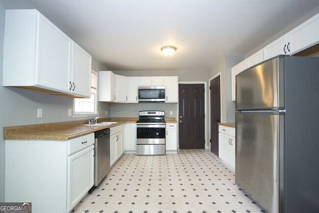 Foto del edificio - 2974 McGlynn Ct