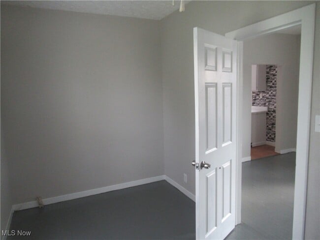 Building Photo - 5137 Miller Ave