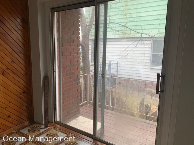 Foto del edificio - 69 Farren Ave