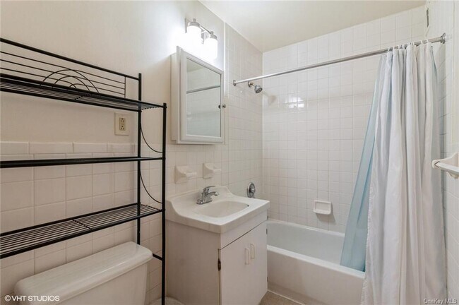 Building Photo - 234 W 123rd St