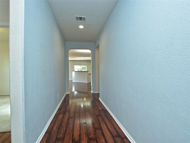 Building Photo - 2717 Claremont Ct