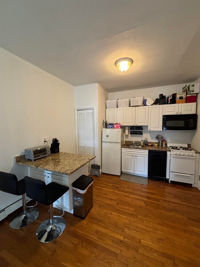 Foto del edificio - 361 1st St