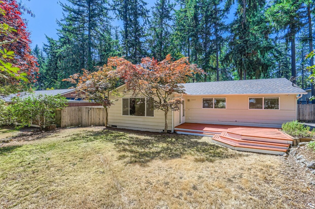 Primary Photo - 3bd/2ba Sammamish House