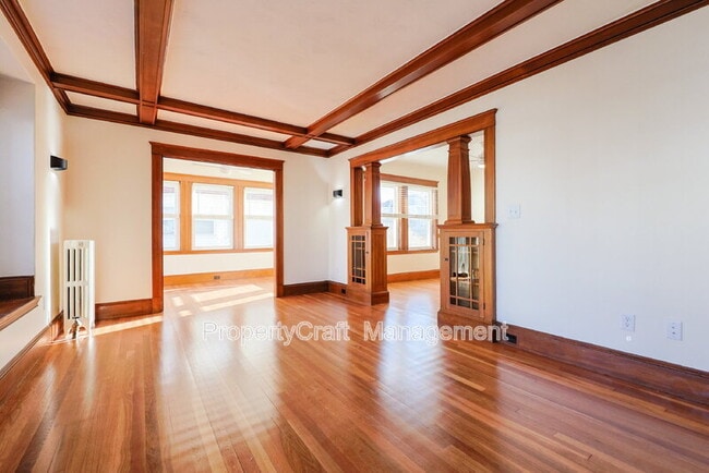 Building Photo - 105 Marlboro St