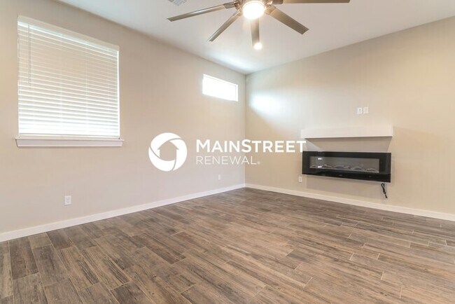 Foto del edificio - 3 Bedroom Pet-Friendly Home in Oklahoma City, OK with Main Street Renewal