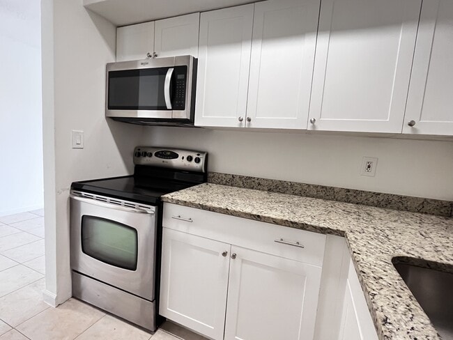 Foto del edificio - 4529 NE 21st Ave