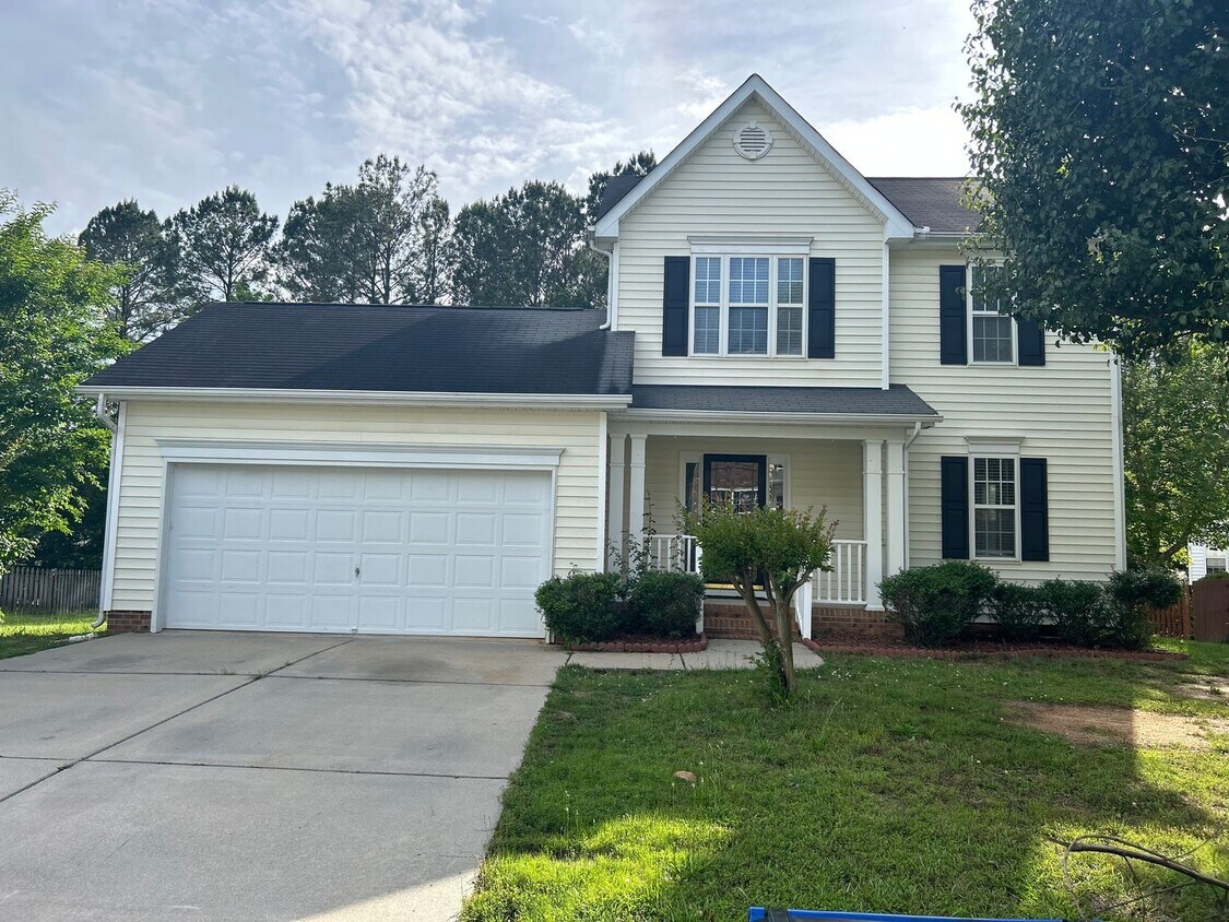 Primary Photo - 3 Bedroom | 2.5 Bathroom Raleigh Home with...