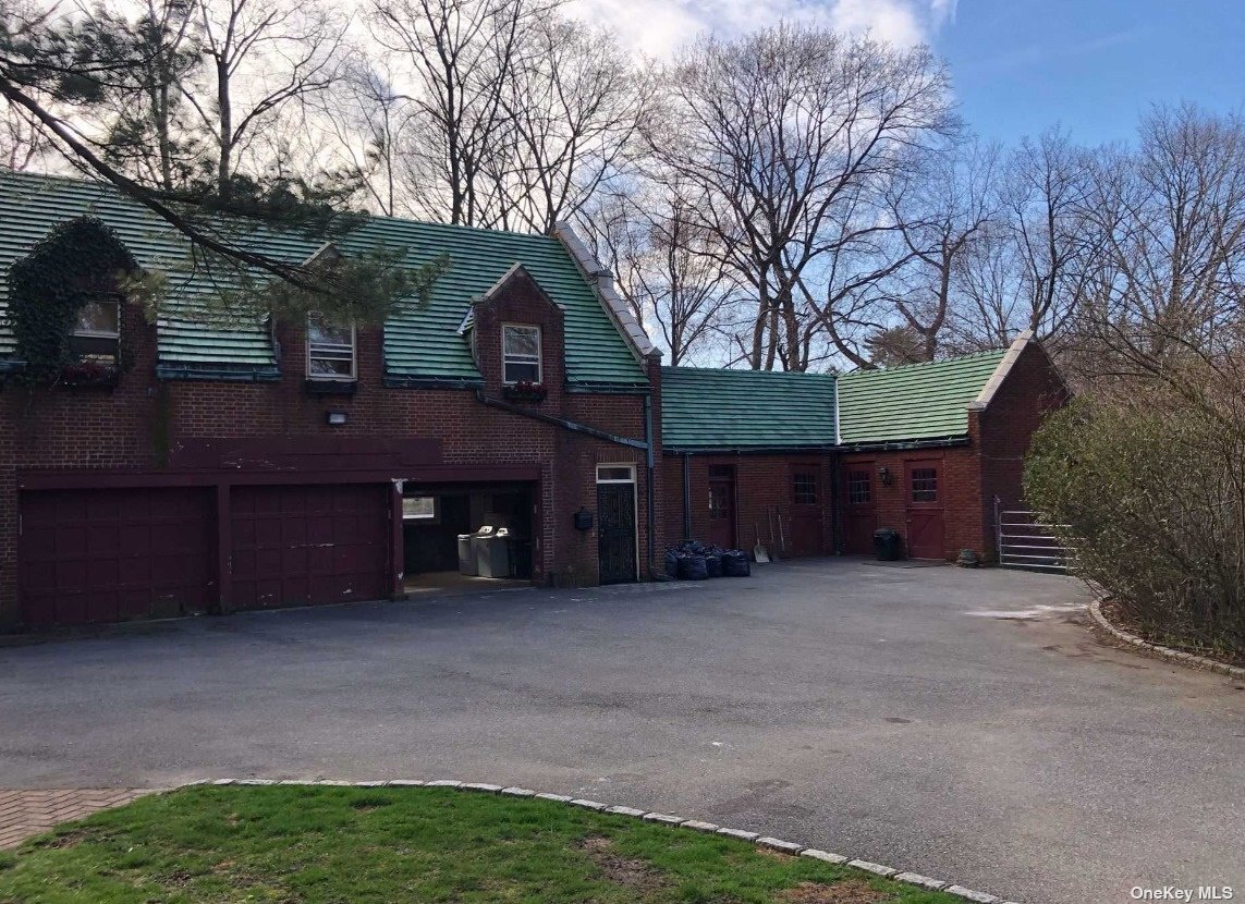 95 Duck Pond Rd, Glen Cove, NY 11542 House Rental in Glen Cove, NY