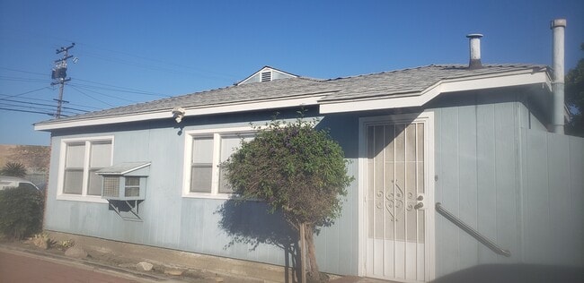 Photo - 9412 Beverly St House