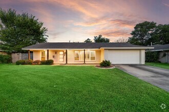 Building Photo - 10910 Chimney Rock Rd