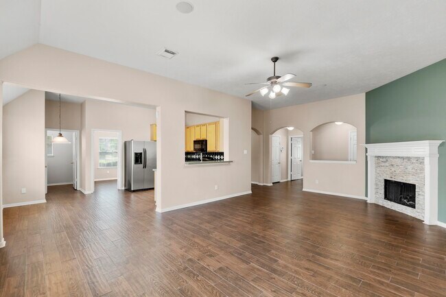 Building Photo - 3403 Cypress Village Dr