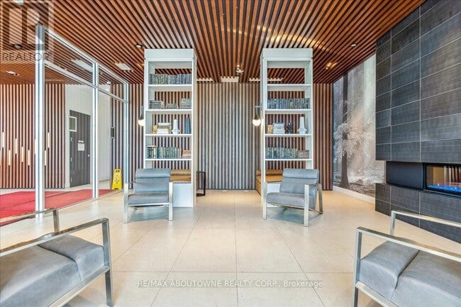Photo du bâtiment - 297-2297 Oak Walk Dr