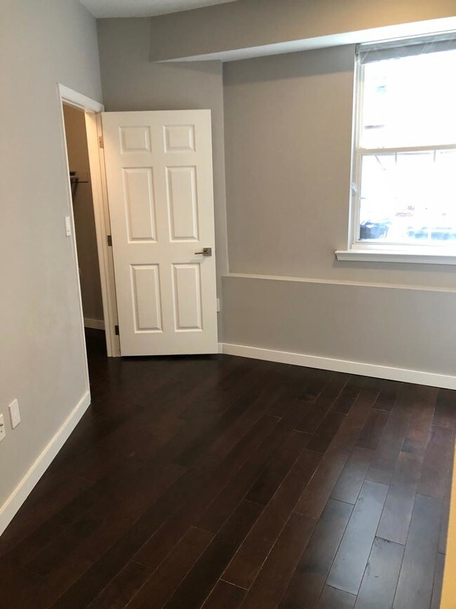 Bedroom 1 w/ Walk-in Closet - 438 S St NW