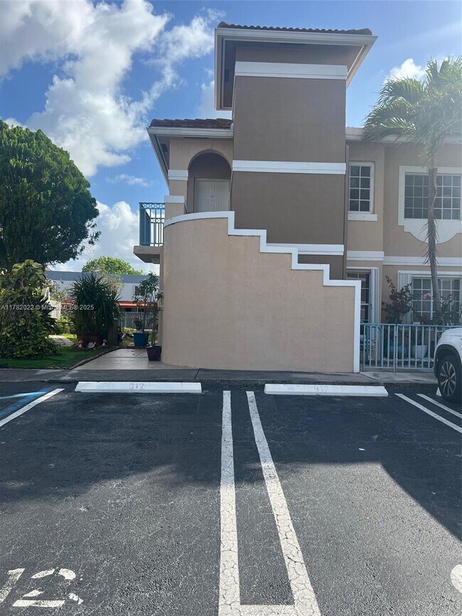 Foto del edificio - 6445 SW 130th Pl