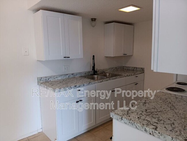 Foto del edificio - 7305 Melrose Ln