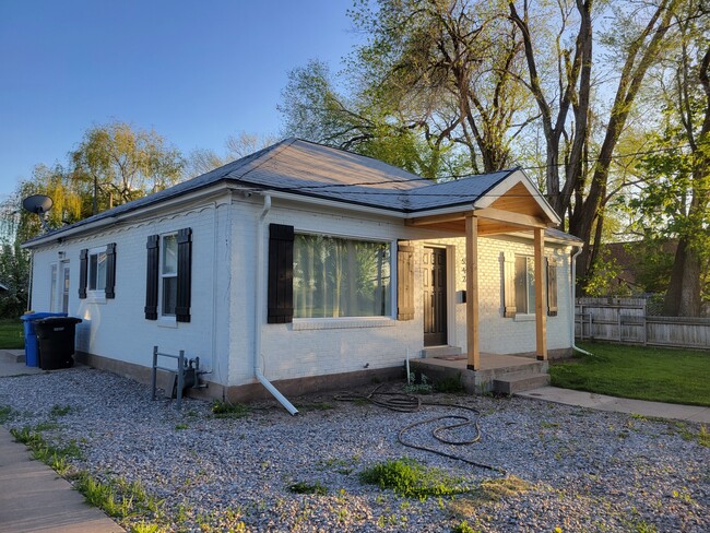 Building Photo - 542 W 400 N