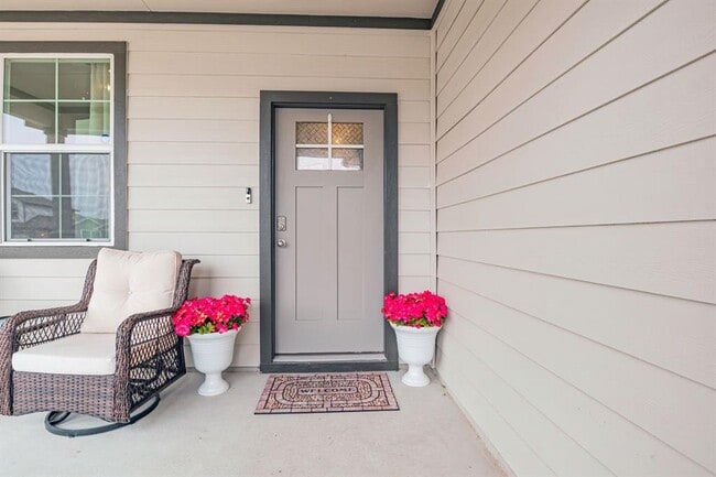 Building Photo - 204 Big Sandy Creek Dr