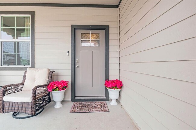 Foto del edificio - 204 Big Sandy Creek Dr