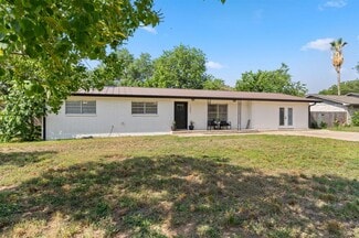 Building Photo - 1200 Ash Dr