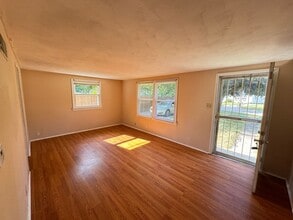 Building Photo - 1319 Joyce Dr